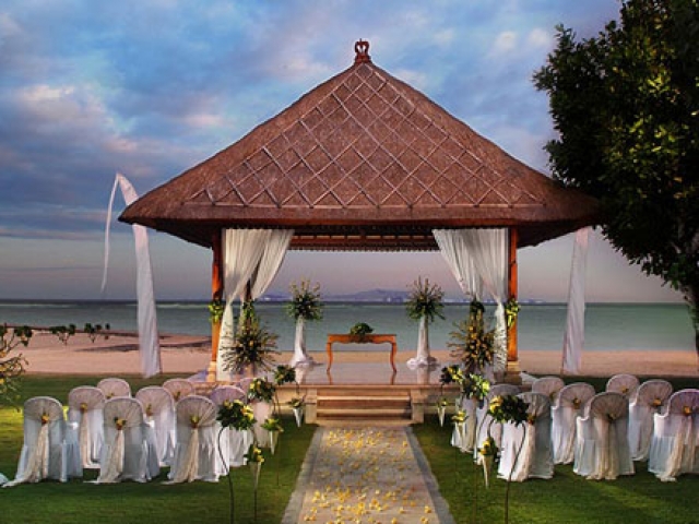 Nusa Dua Beach Hotel Wedding Ceremony