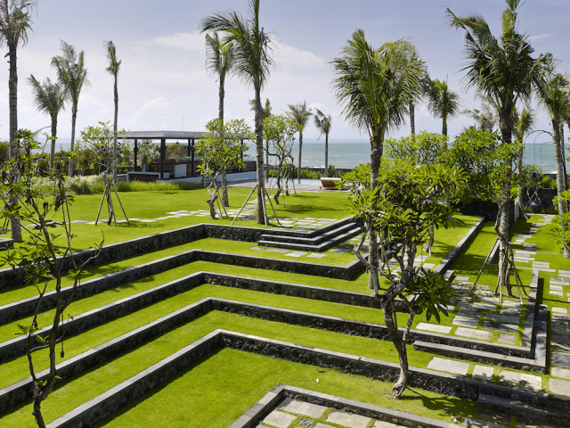 Arnalaya Beach House – Terraced garden 2