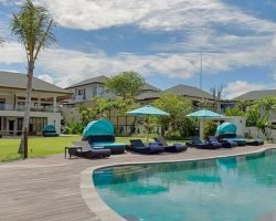 Pandawa Cliff Estate - Villa Rose - Pool and villa