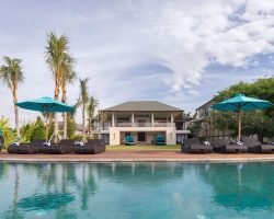 Pandawa Cliff Estate - Villa Rose - The villa viewed from the pool