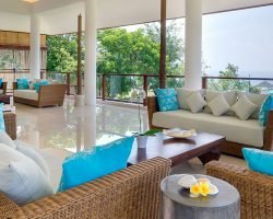 Pandawa Cliff Estate - Villa Rose - Upstairs open air living area